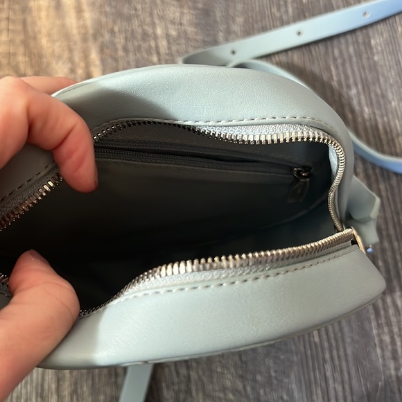 Blue hand bag by Estella Bartlett. - Picture 4 of 4